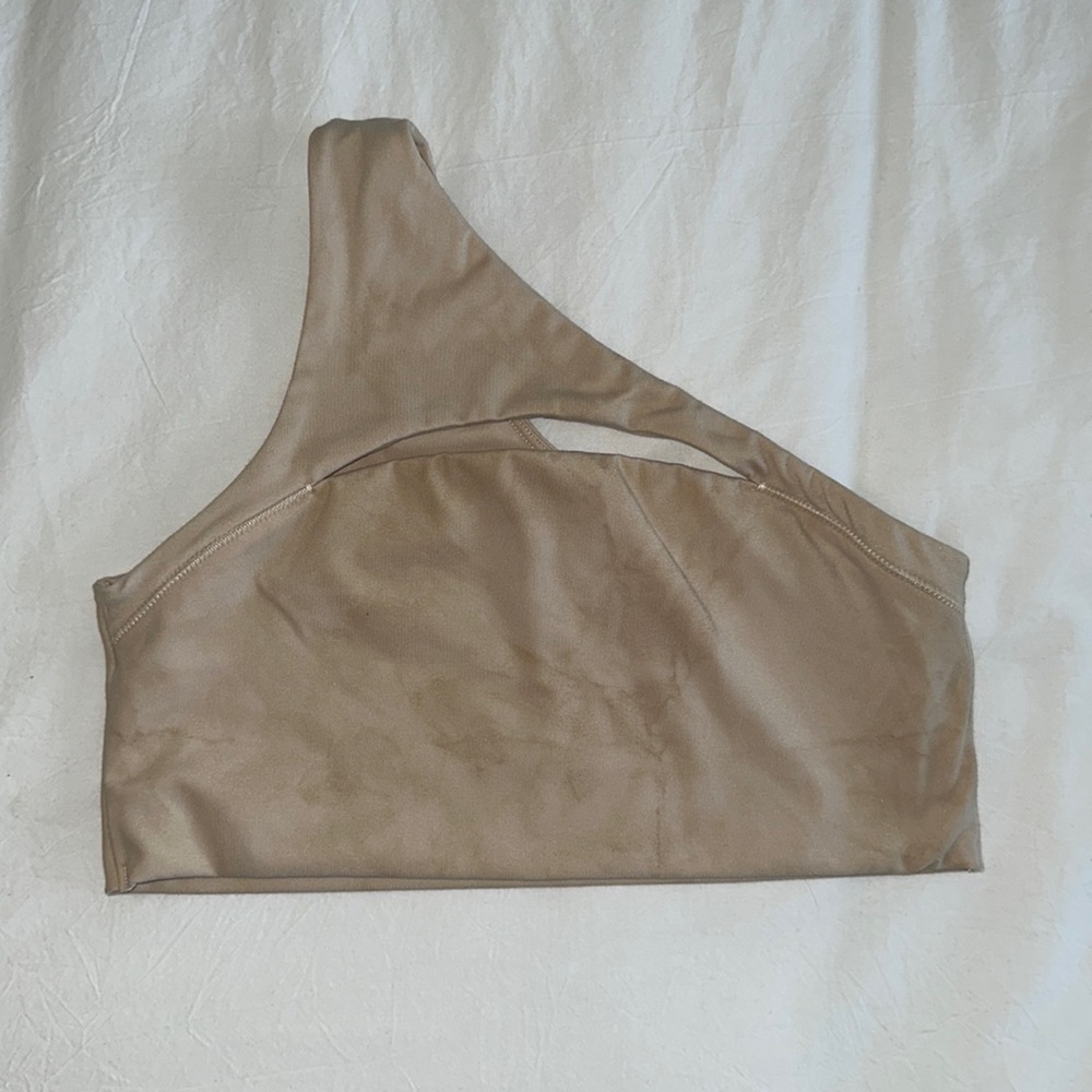 Alphalete sports bra